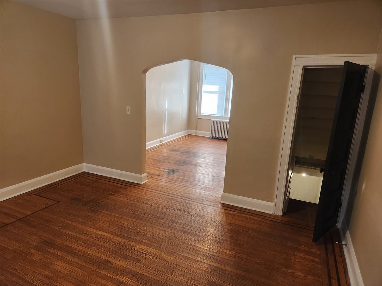 2826 Mayfield Avenue - Photo 6 of 18