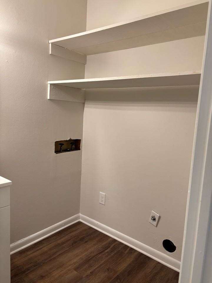 1313 Ireland Dr #B - Photo 2 of 16