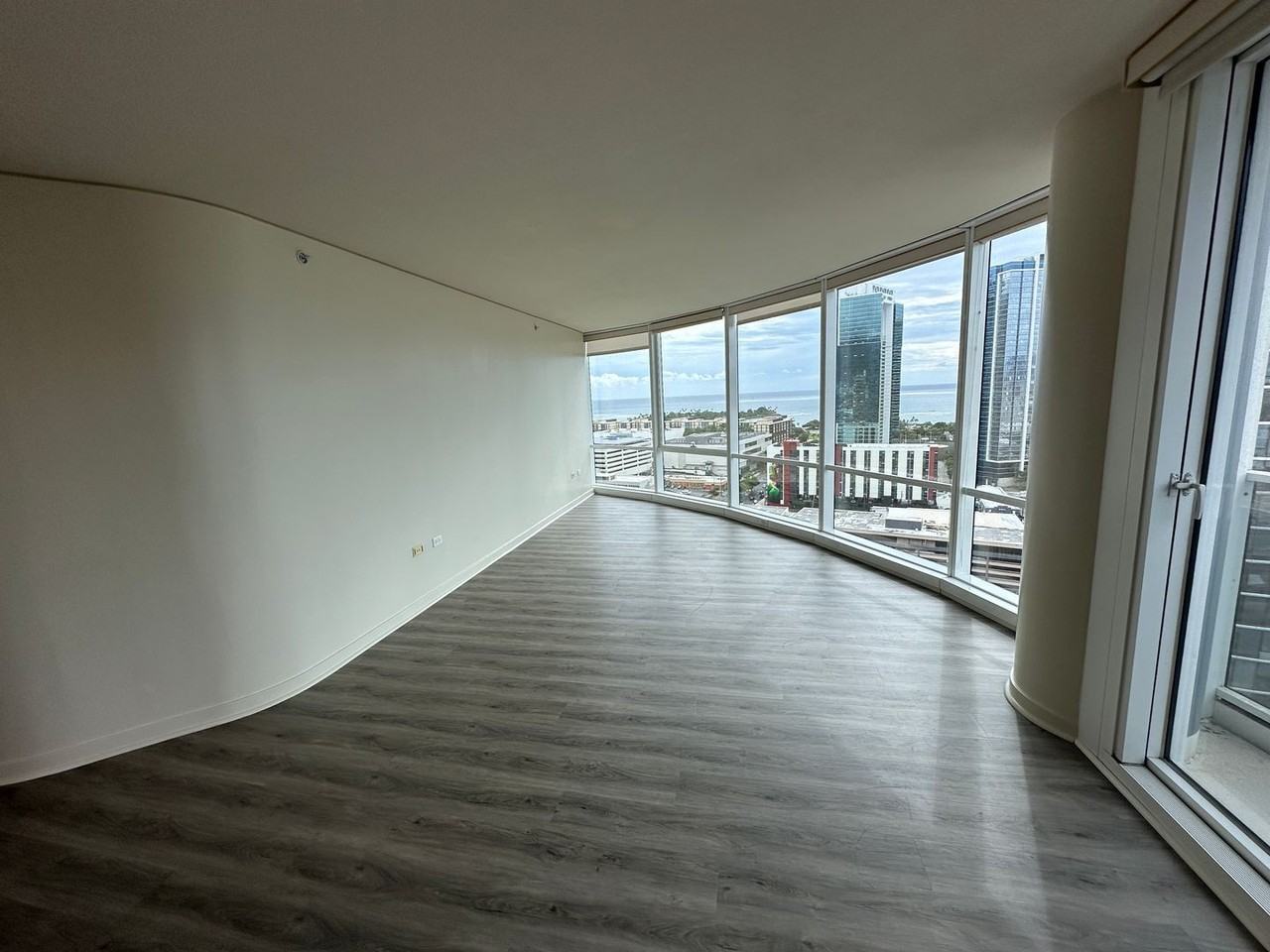 1296 Kapiolani Blvd