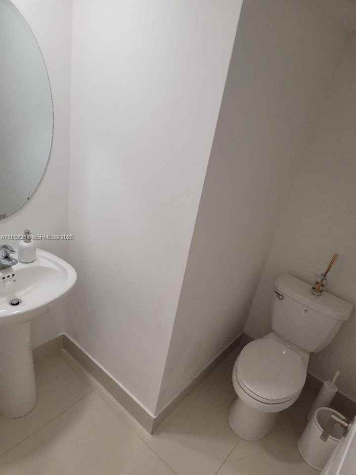 796 Northeast 208th Terrace - Photo 5 of 42