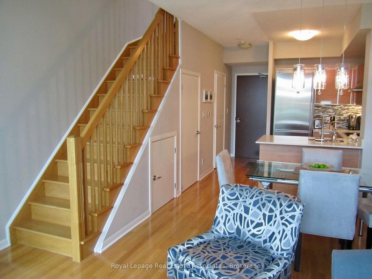 3391 Bloor Street West #422 - Photo 5 of 17