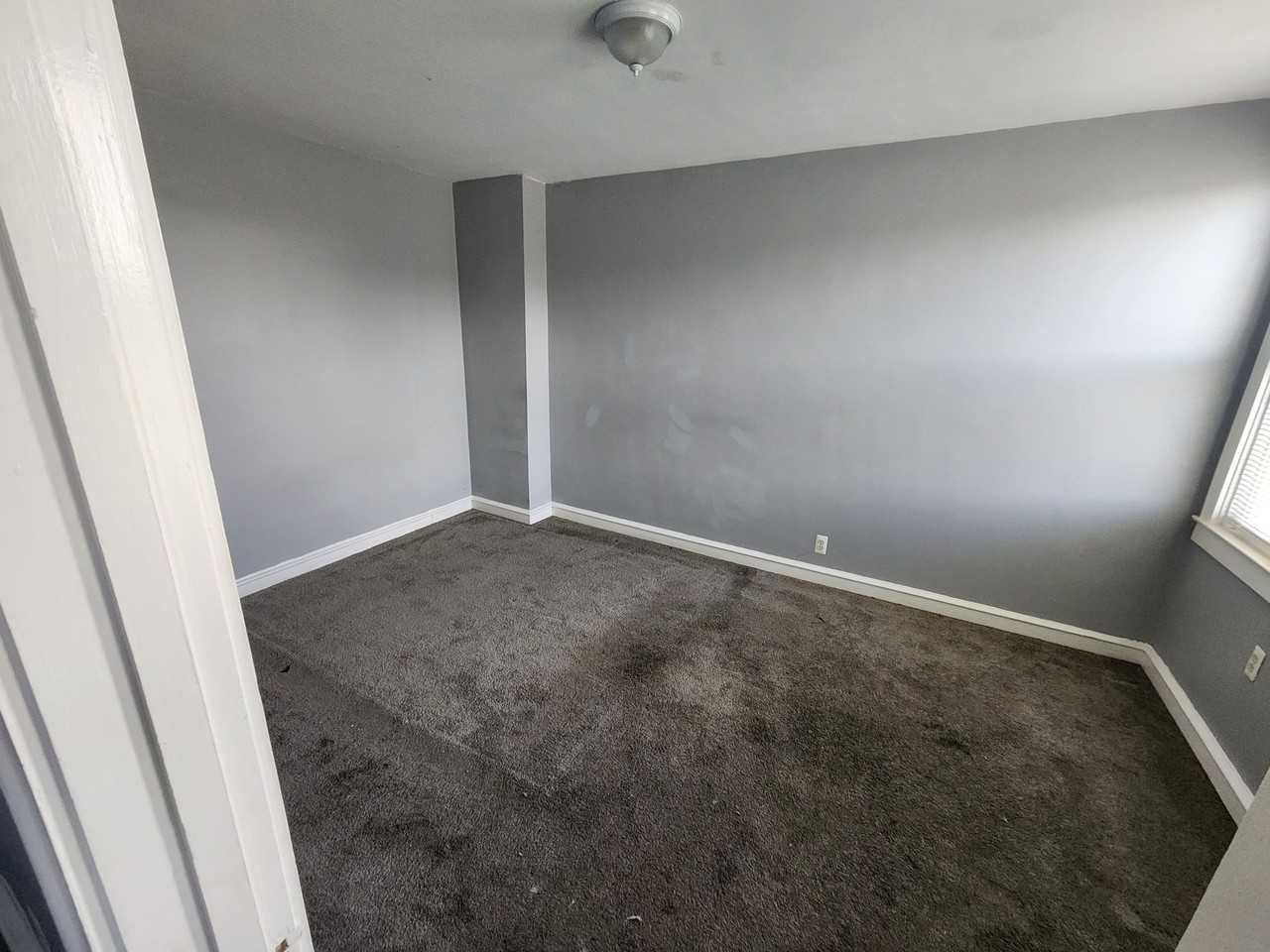 3542 Juneway - Photo 5 of 11