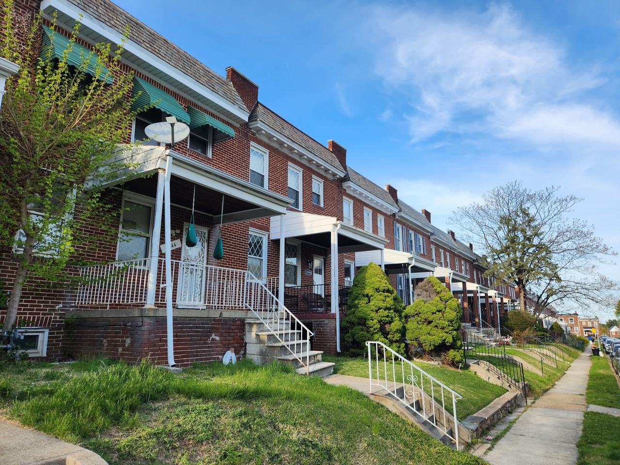 3542 Juneway - Photo 2 of 11