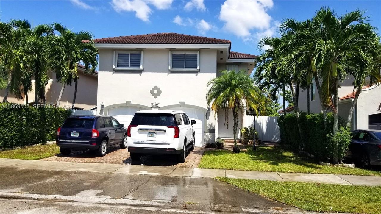 14033 Southwest 166th Street - Photo 5 of 35