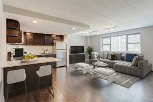 6119 N Kenmore Ave - Photo 1 of 1
