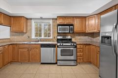 727 Warburton Ave - Photo 1 of 1