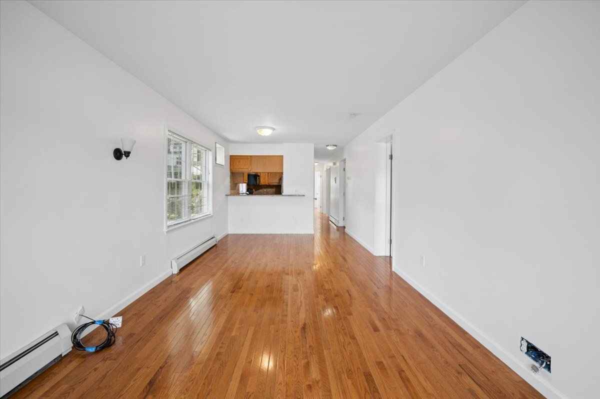 727 Warburton Ave - Photo 5 of 11