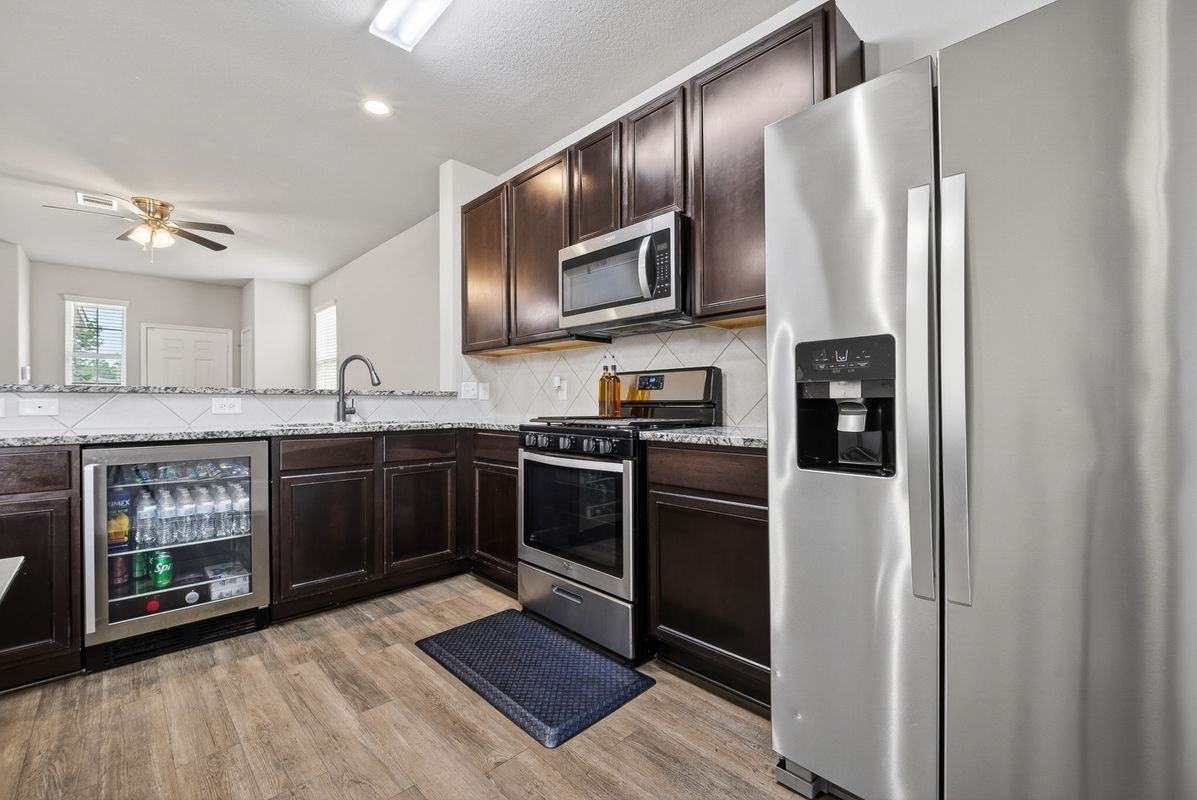 13640 Collier Park Ln - Photo 4 of 16