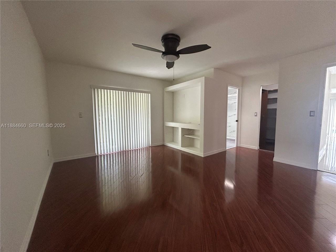 20627 Northeast 9th Place - Photo 4 of 22