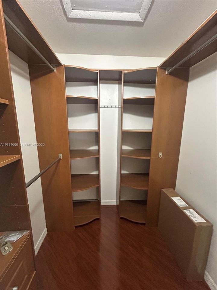 20627 Northeast 9th Place - Photo 6 of 22