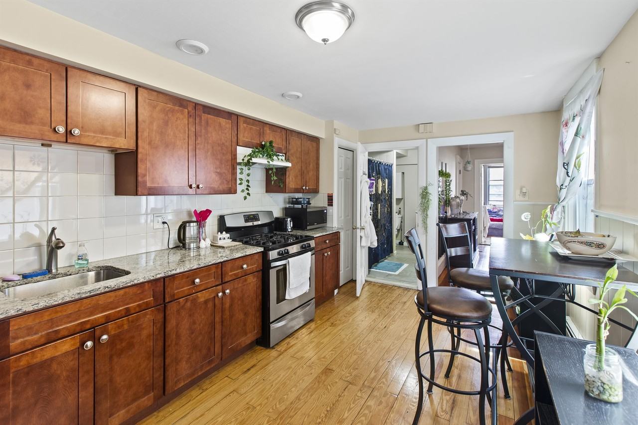 86 Bremen St #1 - Photo 3 of 13