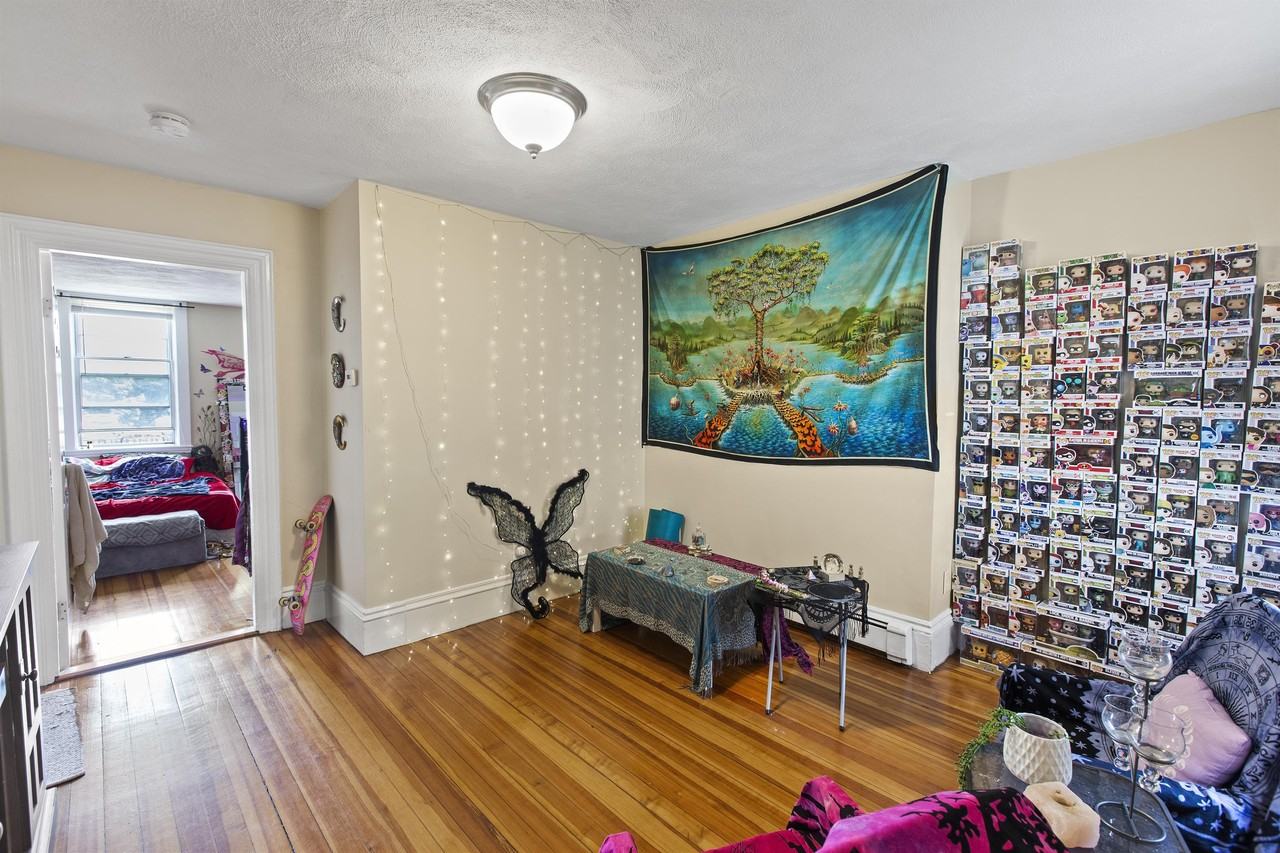 86 Bremen St #1 - Photo 3 of 13