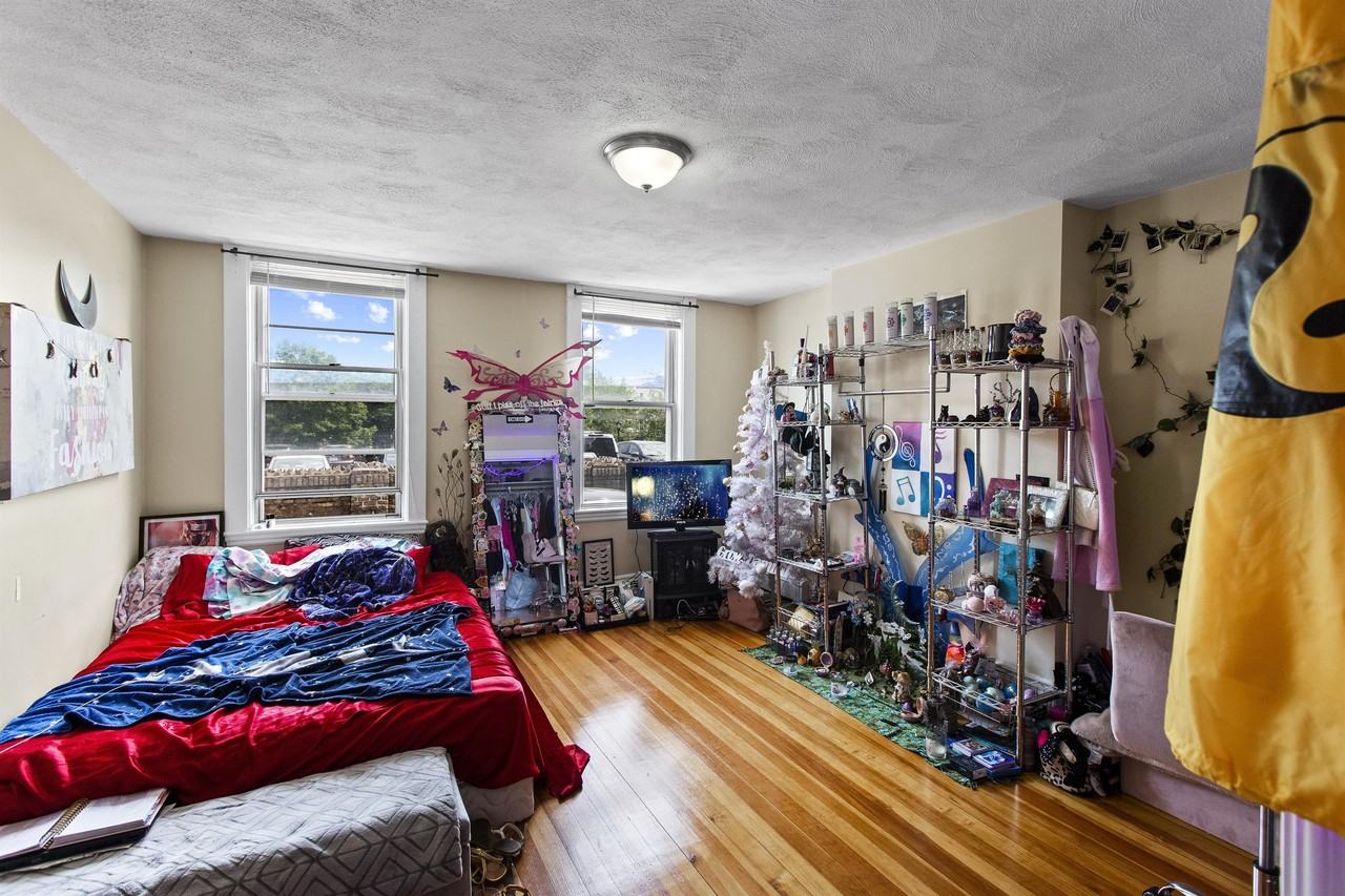 86 Bremen St #1 - Photo 5 of 13