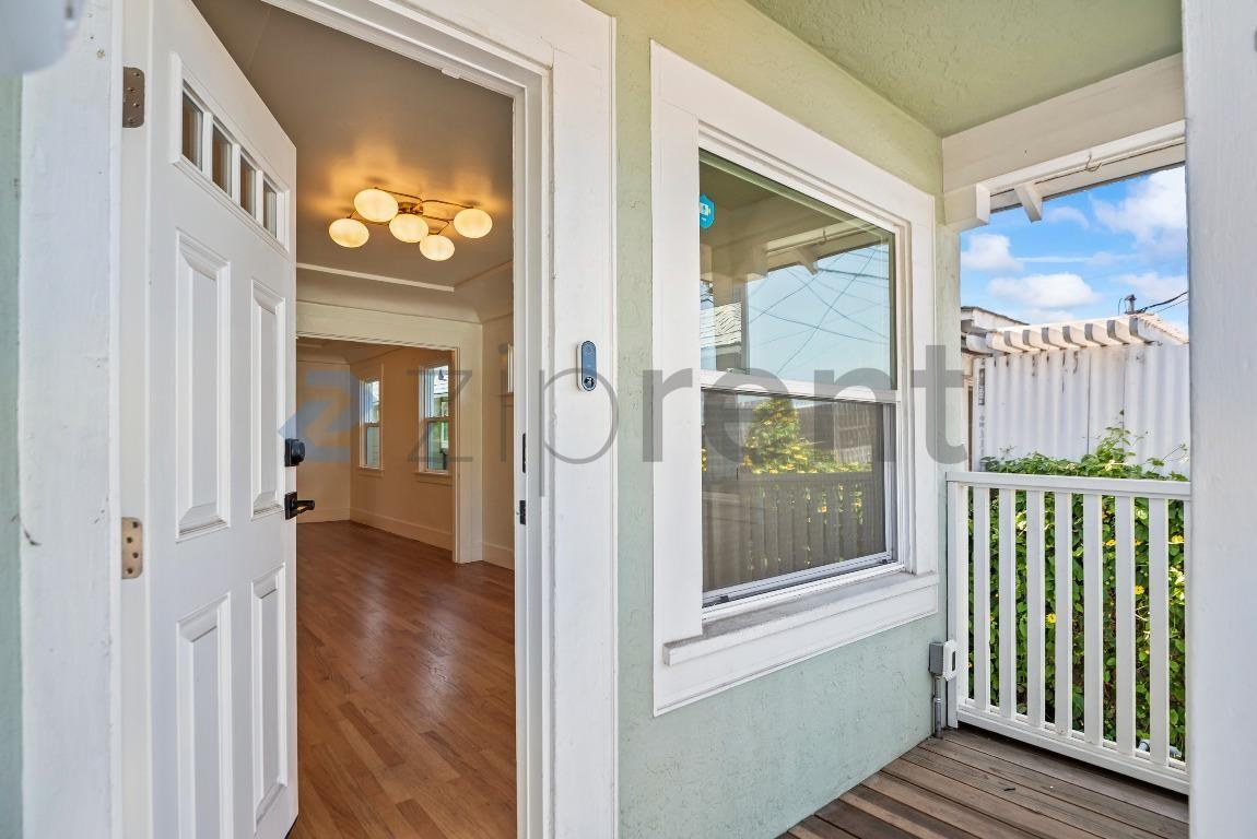 3226 Star Ave - Photo 4 of 24