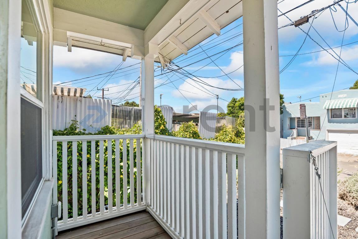 3226 Star Ave - Photo 5 of 24