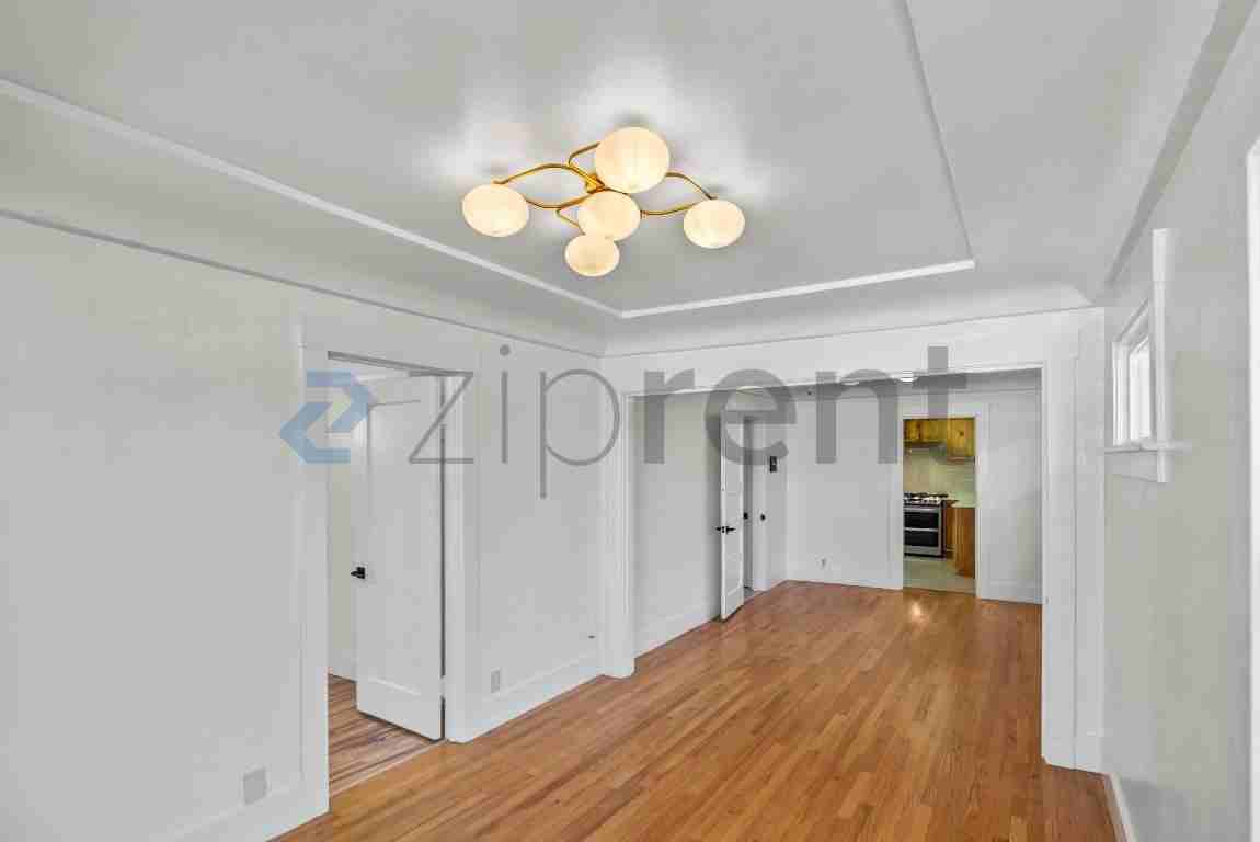 3226 Star Ave - Photo 7 of 24