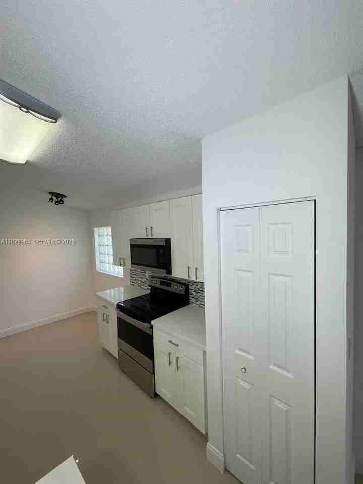 4136 Sapphire Terrace - Photo 6 of 32