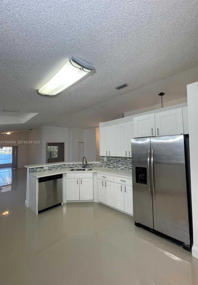 4136 Sapphire Terrace - Photo 7 of 32