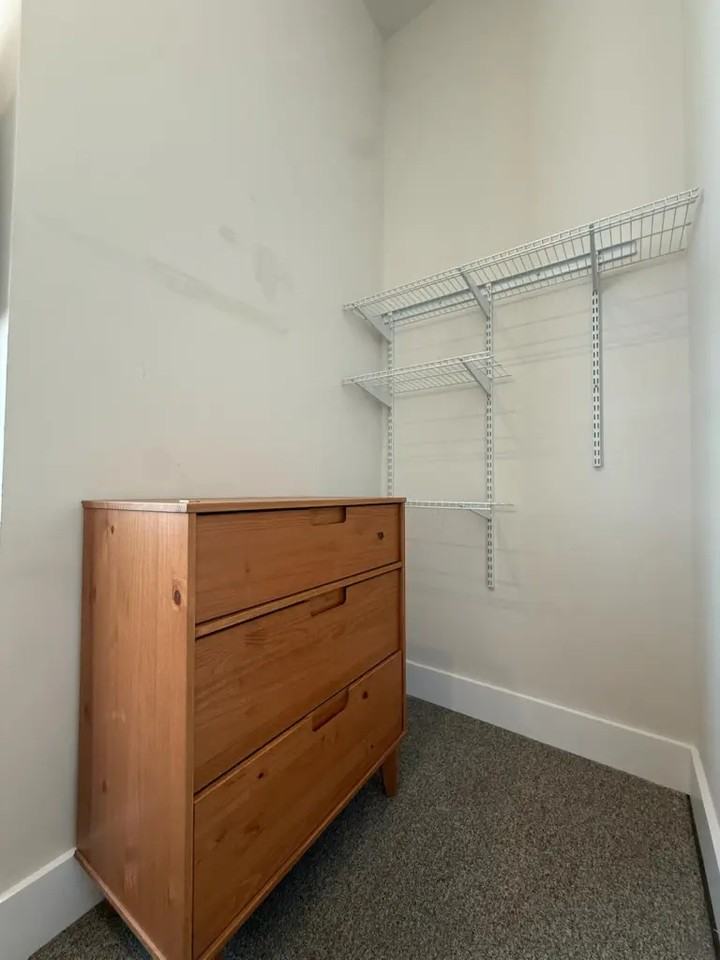 61 Delmonico Place #807 - Photo 4 of 4