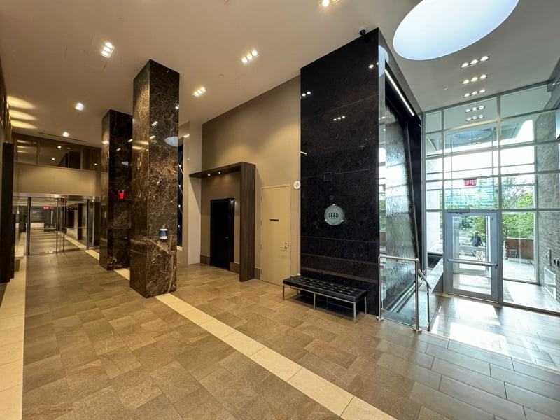 1035 Bank St - Photo 3 of 9