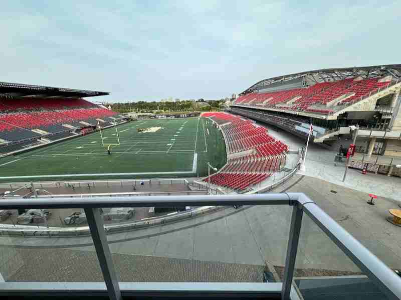 1035 Bank St - Photo 6 of 9