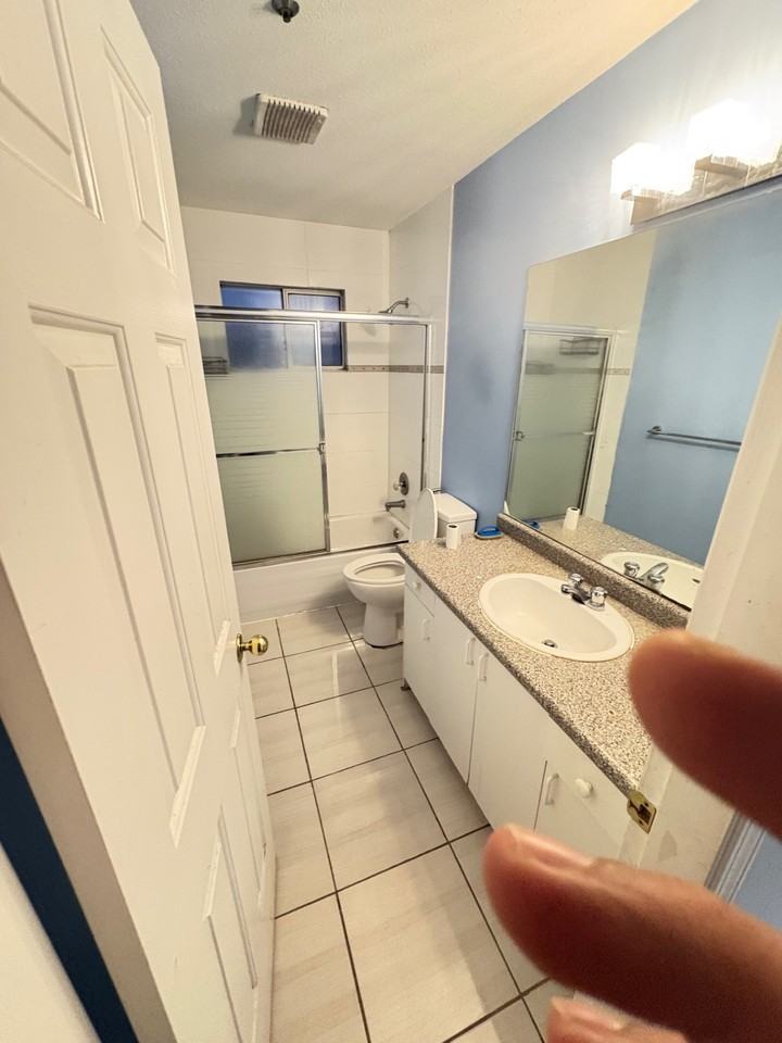 1276 East 57th Avenue - Photo 2 of 8