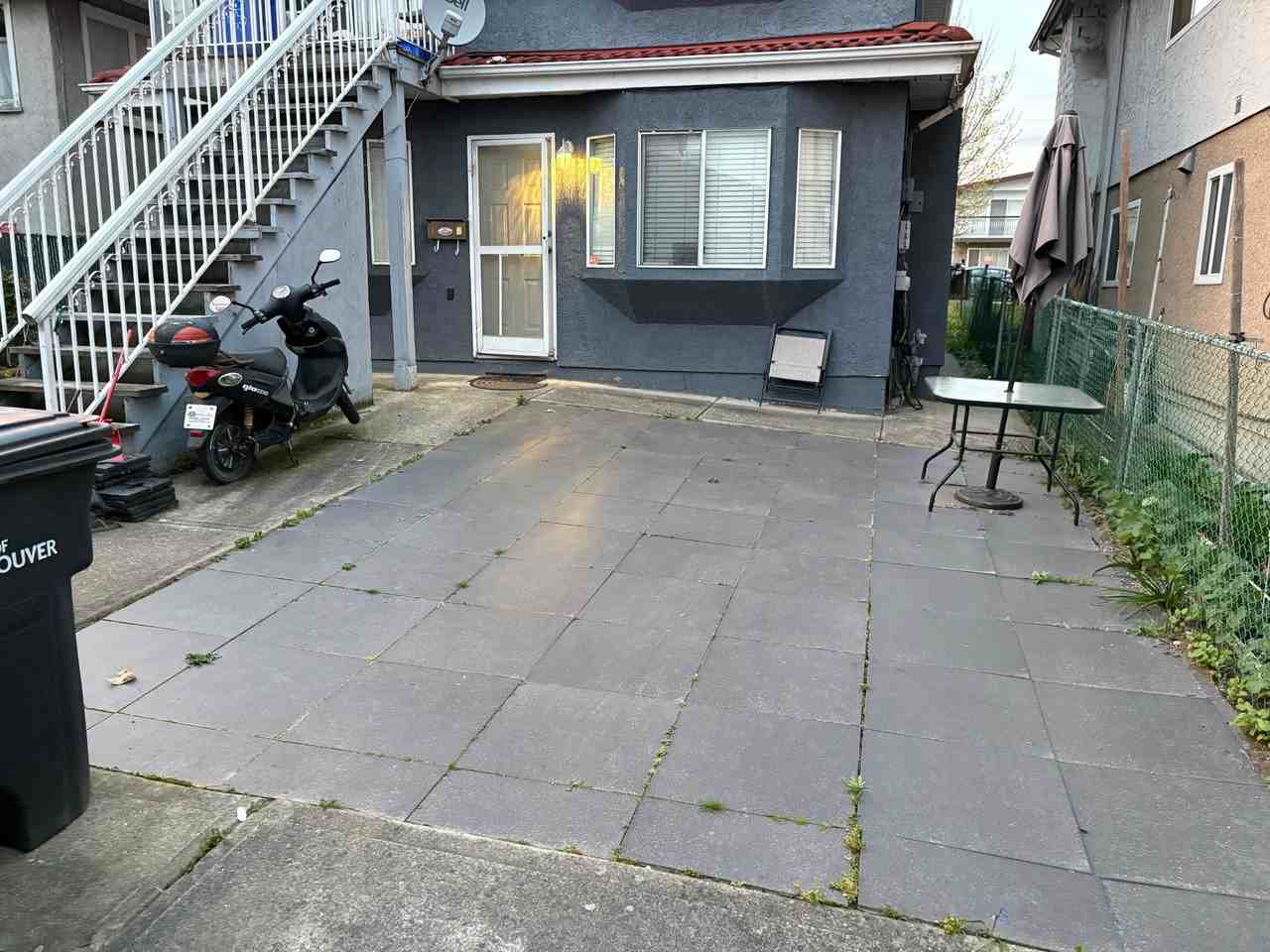 1276 East 57th Avenue - Photo 5 of 8