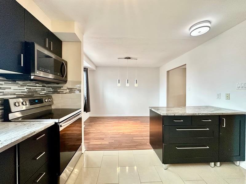 2967 Richmond Rd Unit I - Photo 3 of 14