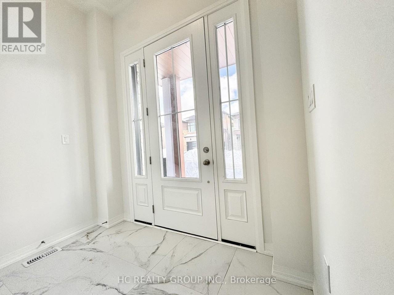 2978 Seagrass Street - Photo 4 of 20