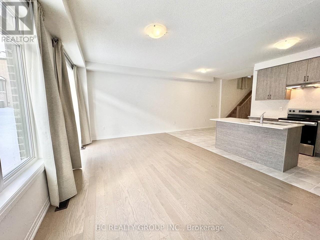 2978 Seagrass Street - Photo 5 of 20