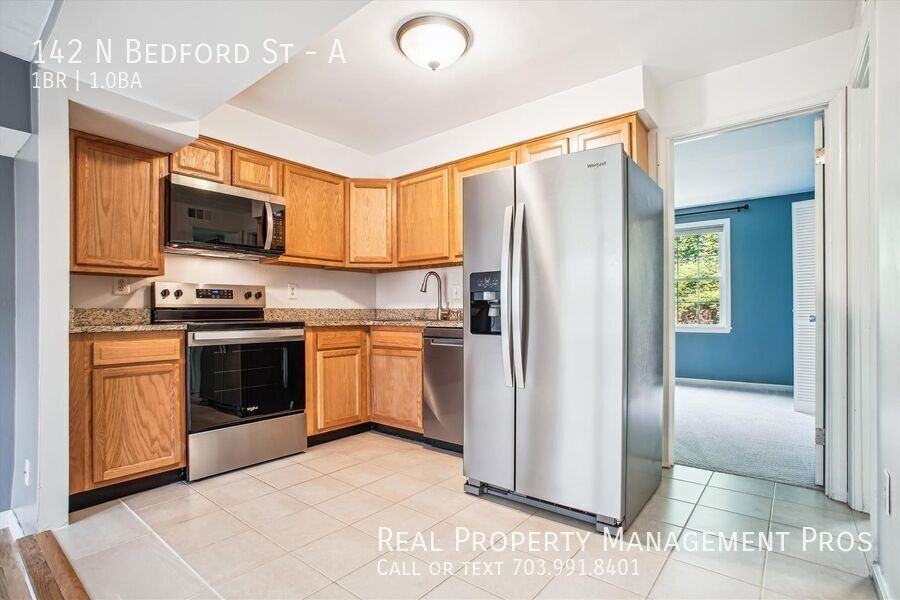 142 N Bedford St #A - Photo 4 of 20