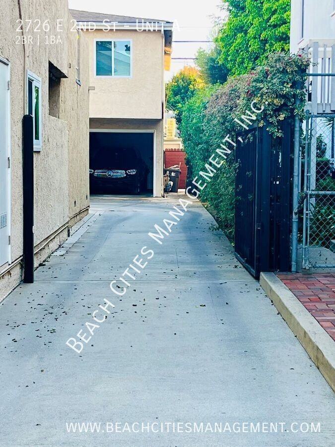 2726 E 2nd St #A - Photo 3 of 33