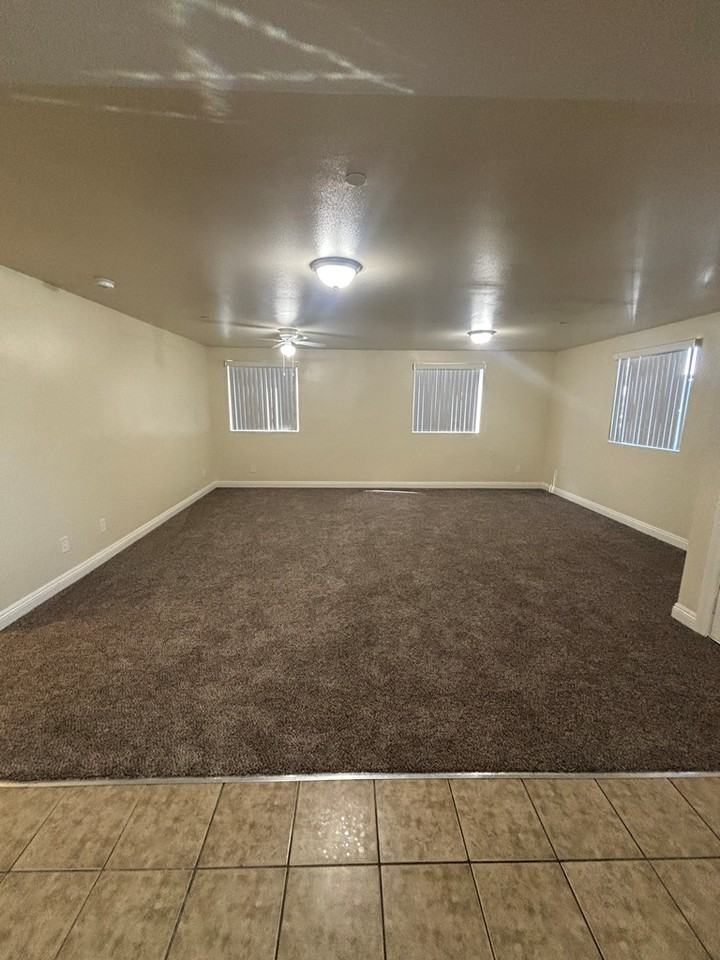 620 West 52nd Street - Photo 2 of 10