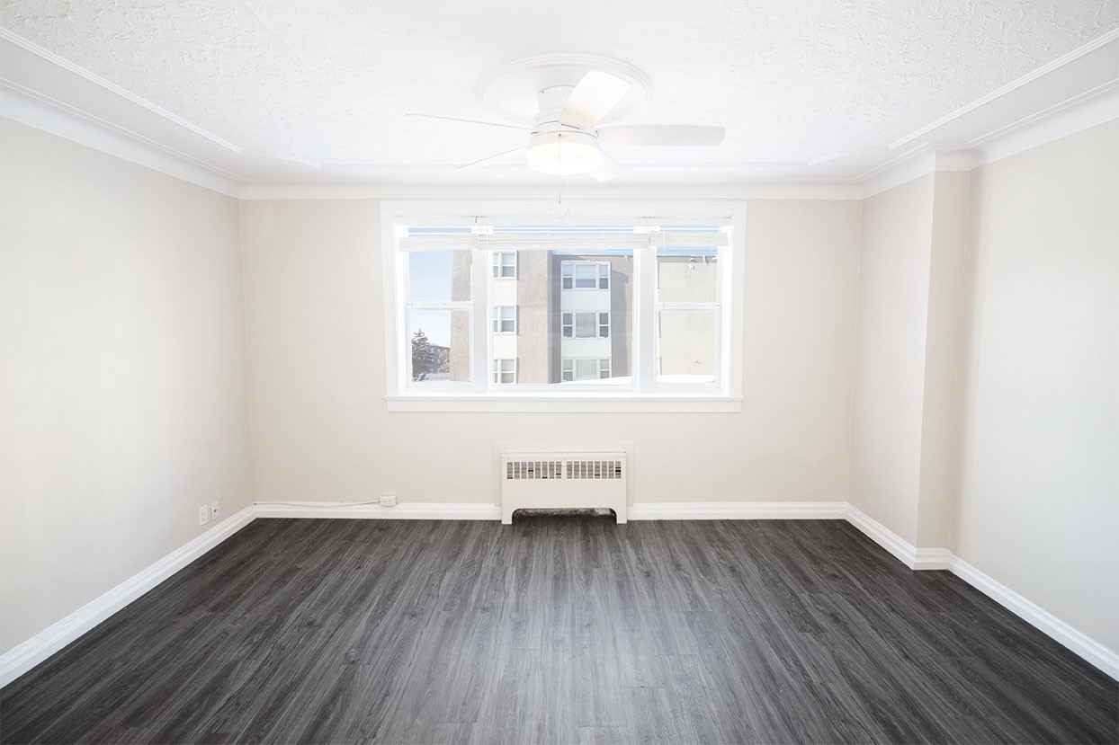 315 Marion Street - Photo 7 of 25