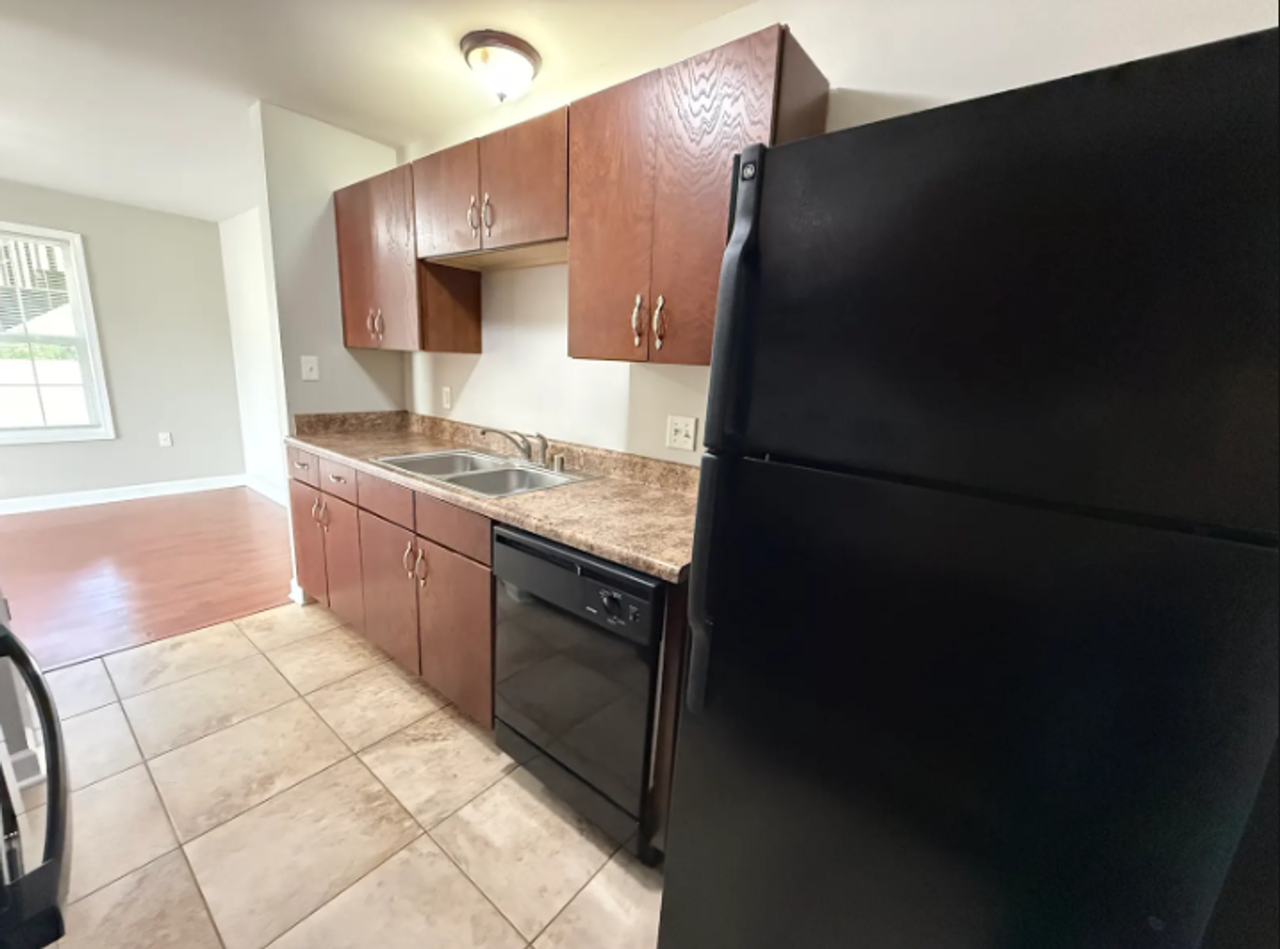 Legacy Place Apartments - Photo 4 of 19