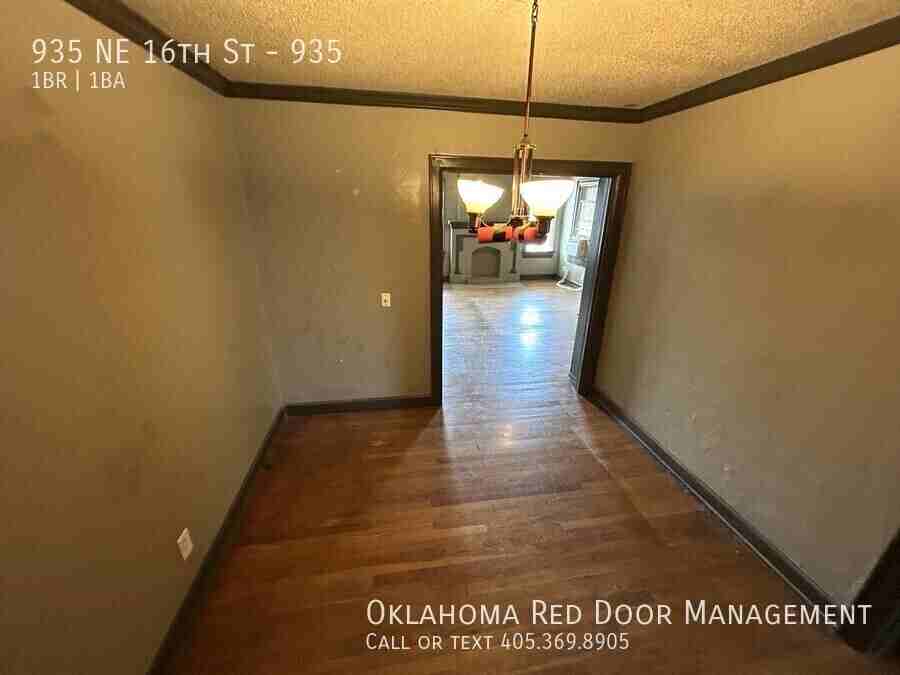 935 Ne 16th St #935 - Photo 3 of 13