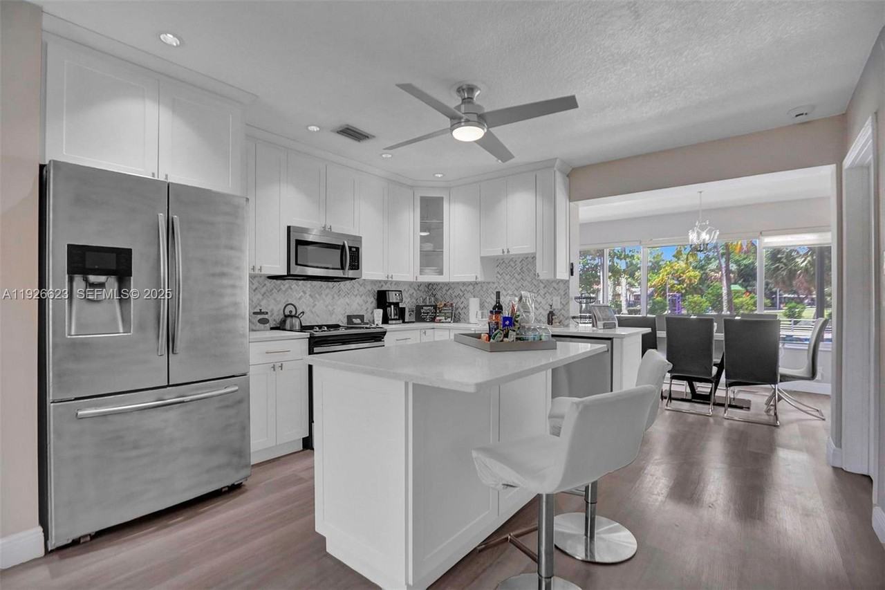 1773 Southwest 28th Way - Photo 2 of 30