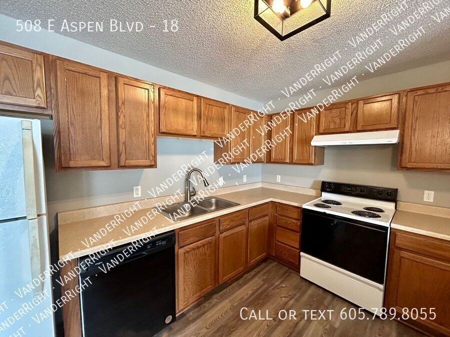 508 E Aspen Blvd #18 - Photo 2 of 12