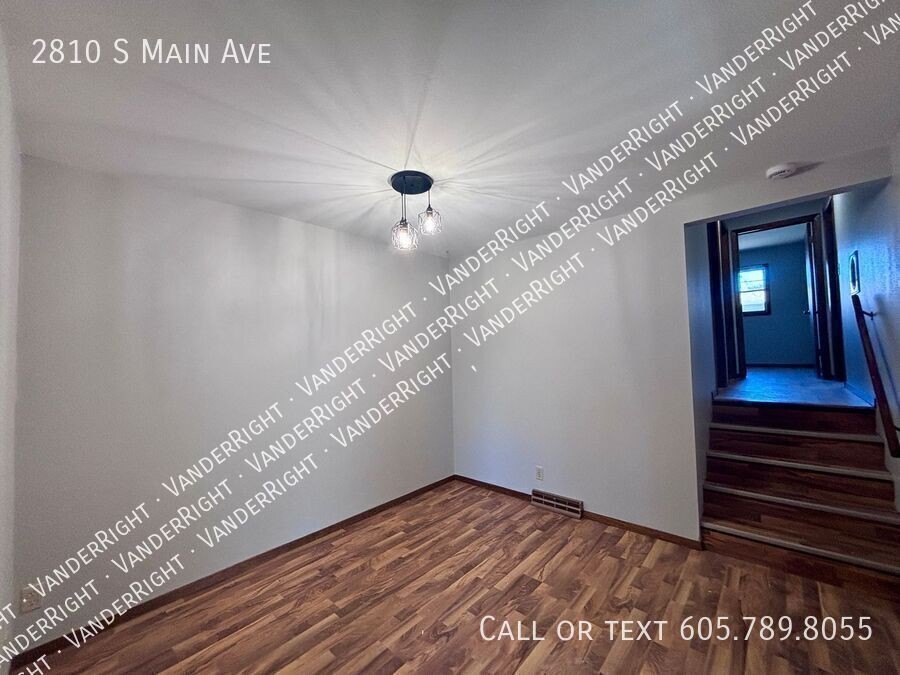 2810 S Main Ave - Photo 5 of 27