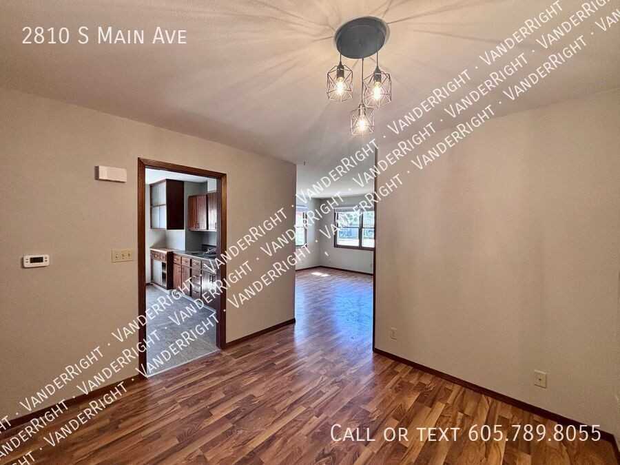 2810 S Main Ave - Photo 6 of 27