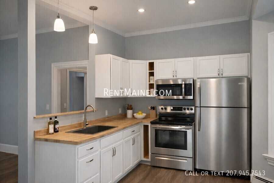 15 Lloyd Ln #1 - Photo 2 of 24