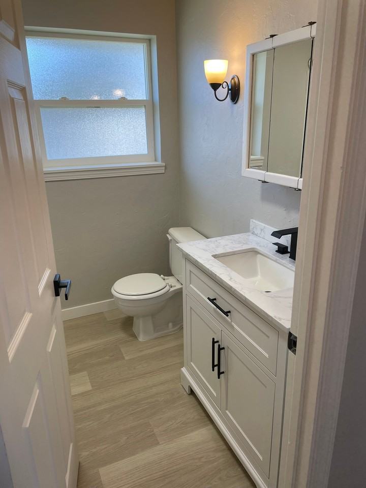 1769 Ne 19th St - Photo 6 of 7