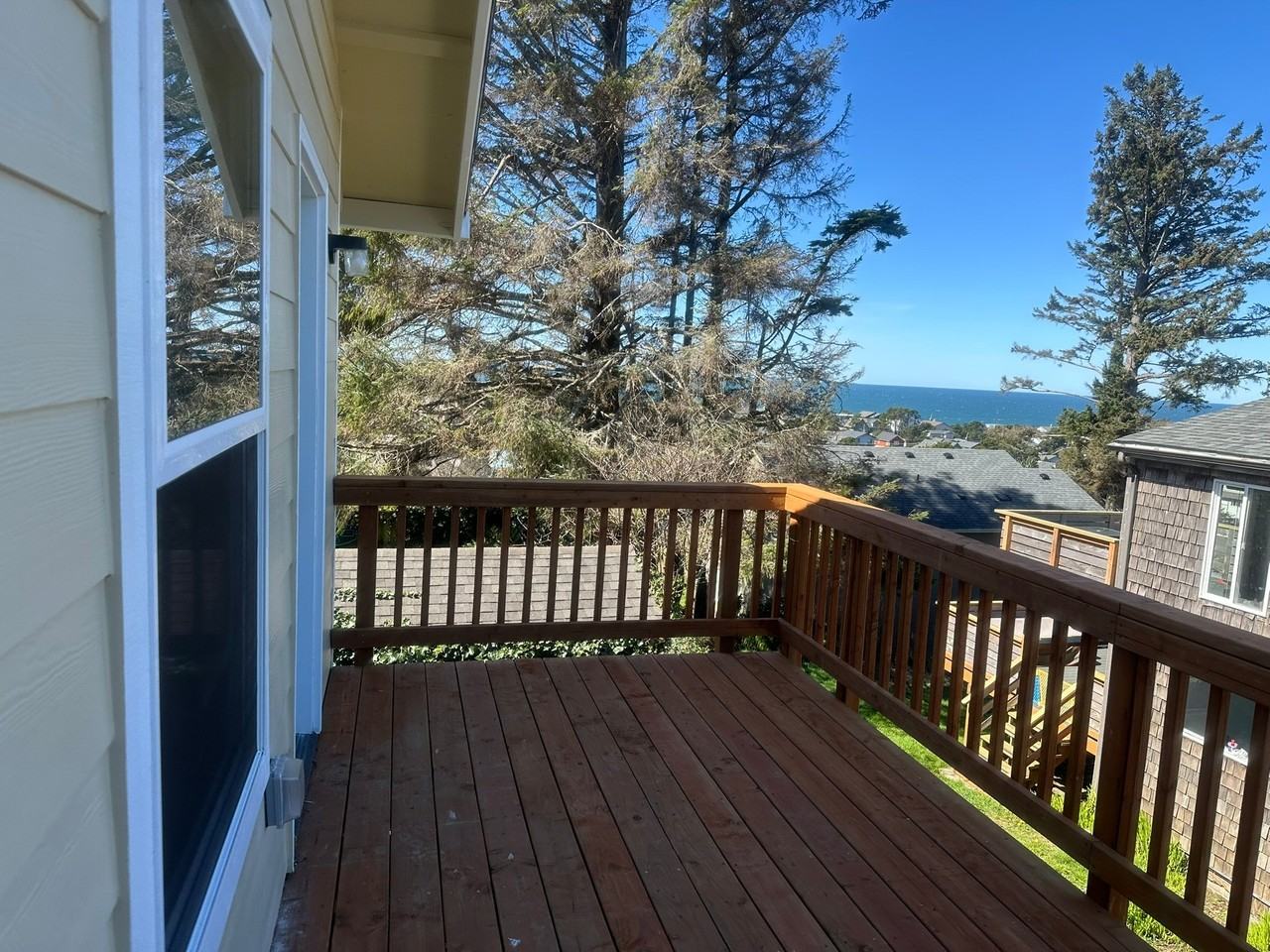 Ne 19th St - Photo 3 of 7