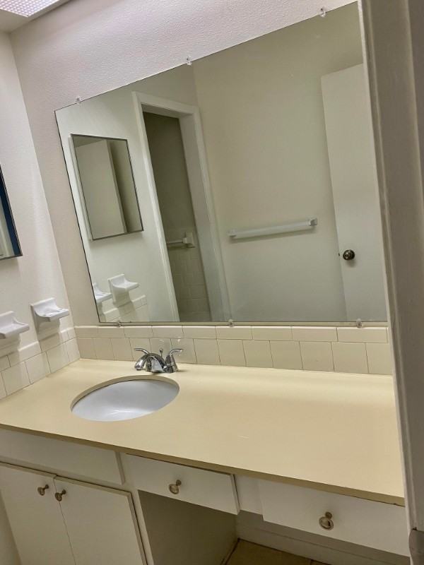 115 S Lois Ave #122 - Photo 6 of 16