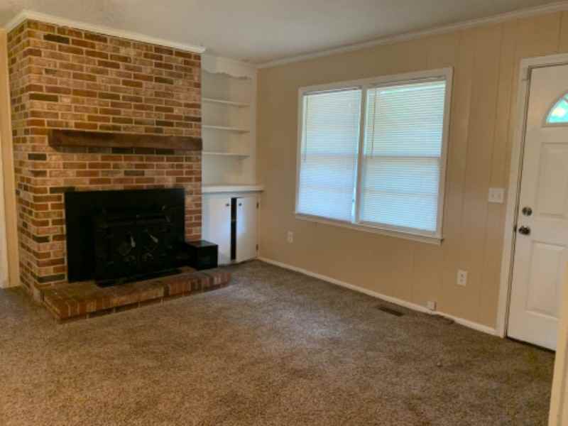 209 Polaris St - Photo 6 of 13