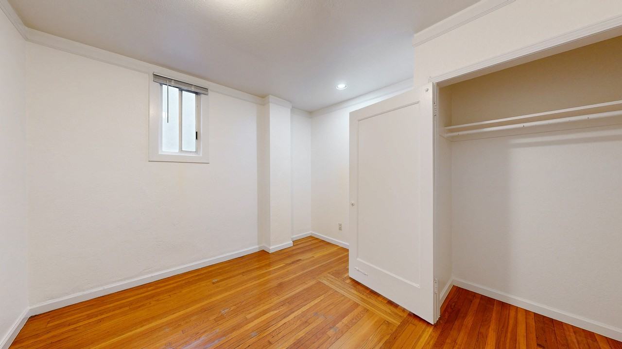 668 Ofarrell St #22 - Photo 7 of 12