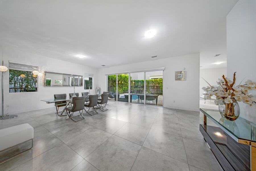 75TH TERRACE & - Photo 5 of 36