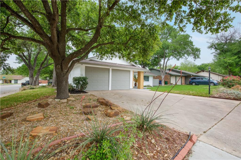 2508 Aldford Dr - Photo 2 of 18