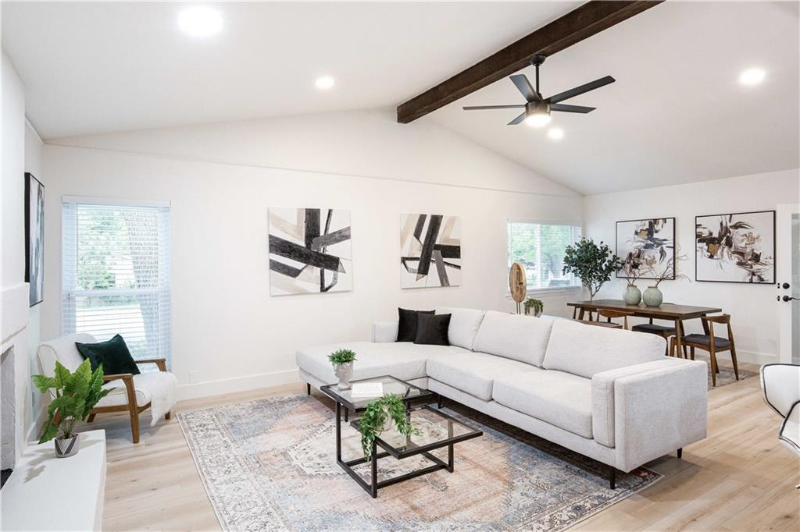 2508 Aldford Dr - Photo 3 of 18