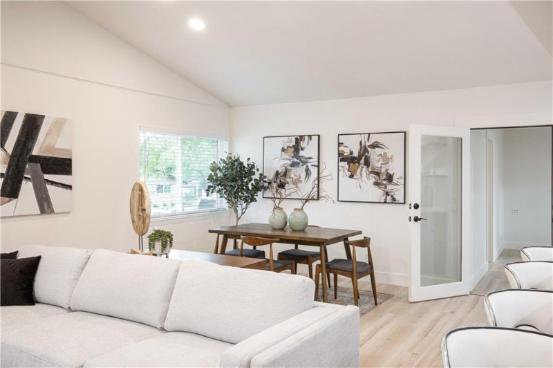 2508 Aldford Dr - Photo 5 of 18